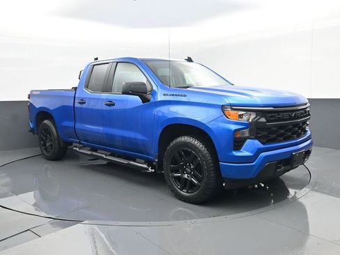 Used 2023 Chevrolet Silverado 1500 Custom w/ LPO, Dark Essentials Package image 3