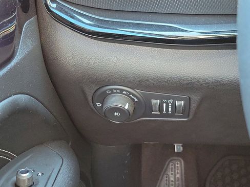 Used 2024 Jeep Compass Latitude w/ Convenience Group image 12