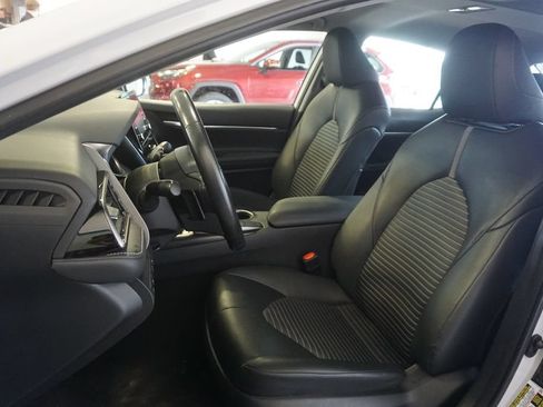 Used 2024 Toyota Camry SE FWD image 16