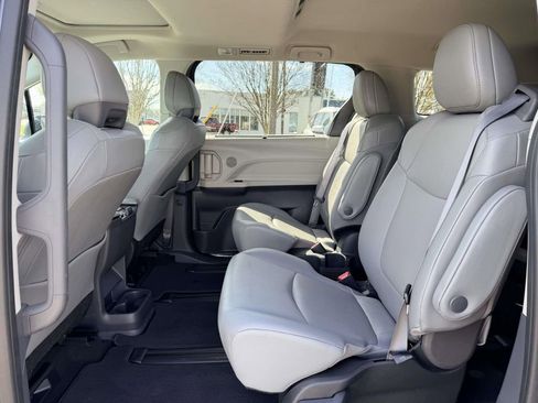 Certified 2024 Toyota Sienna XLE image 16