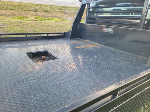 Used 2022 Ford F350 XL w/ Power Equipment Group image 11