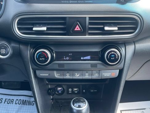 Used 2021 Hyundai Kona Limited AWD/4WD image 29