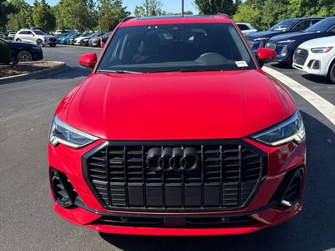 Certified 2025 Audi Q3 2.0T Premium w/ Convenience Package AWD/4WD image 2