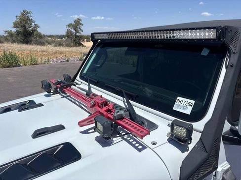 Used 2021 Jeep Gladiator Rubicon AWD/4WD image 10