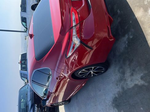 Used 2019 Toyota Camry SE w/ Convenience Package FWD image 7
