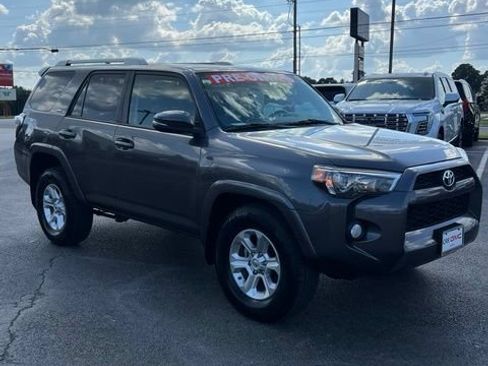 Used 2015 Toyota 4Runner SR5 Premium RWD image 17