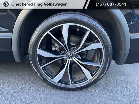 Used 2023 Volkswagen Tiguan SEL R-Line image 6
