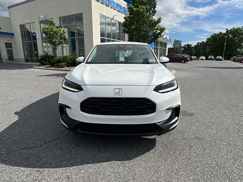 New 2025 Honda HR-V LX image 9
