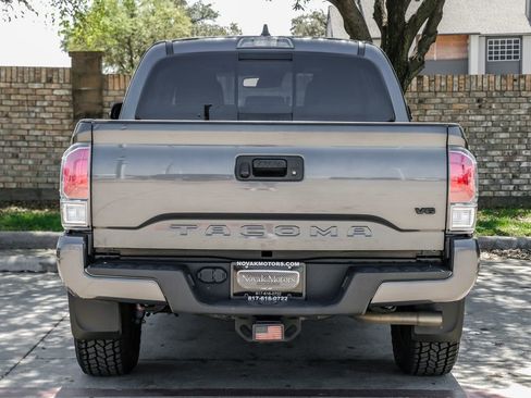 Used 2023 Toyota Tacoma TRD Sport AWD/4WD image 18