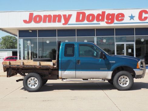 Used 2000 Ford F250 XLT image 2