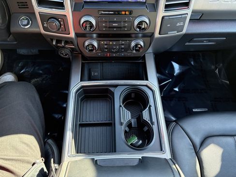 Used 2020 Ford F350 Platinum image 27