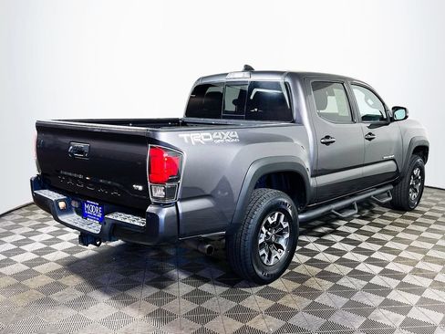 Certified 2020 Toyota Tacoma TRD Off-Road w/ Technology Package AWD/4WD image 7