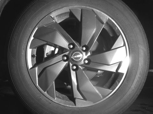 Used 2025 Nissan Rogue SV FWD image 12