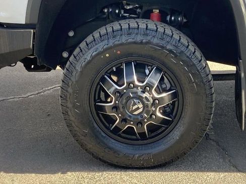 Used 2021 Chevrolet Silverado 3500 High Country image 28