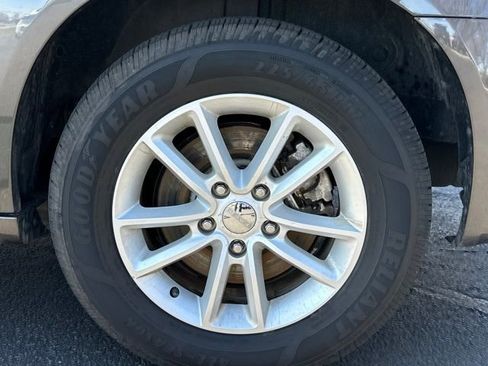 Used 2016 Dodge Grand Caravan SXT w/ Rear Park Assist Package image 27