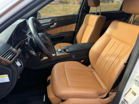 Used 2011 Mercedes-Benz E 350 E 350 Sedan 4D image 13