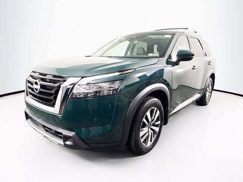 Certified 2023 Nissan Pathfinder SL w/ Lighting Package (N92) image 4