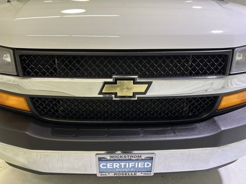Used 2023 Chevrolet Express 2500 w/ Driver Convenience Package image 4