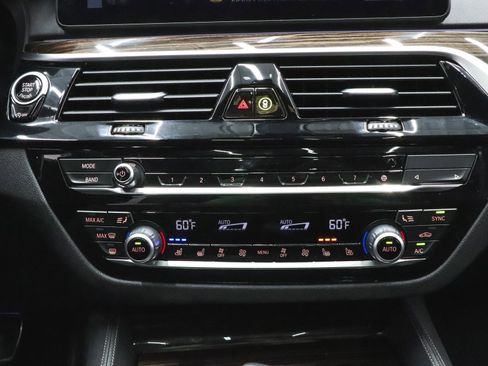 Used 2023 BMW M550i xDrive w/ Parking Assistance Package image 31