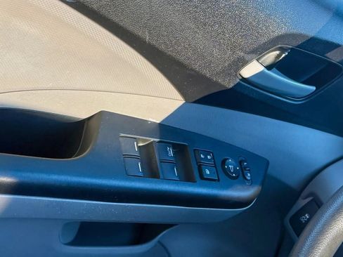 Used 2012 Honda CR-V LX image 19