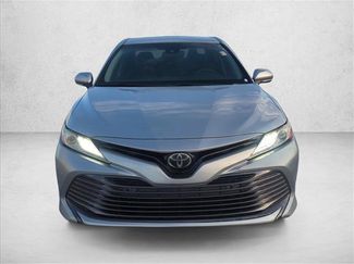 Used 2018 Toyota Camry XLE FWD video 2