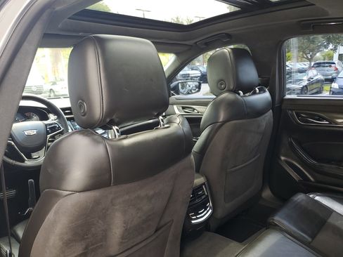 Used 2017 Cadillac CTS V w/ Luxury Package RWD image 13