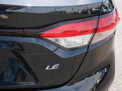 Certified 2020 Toyota Corolla LE FWD image 10