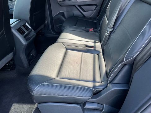 Used 2022 Volkswagen Atlas Cross Sport SE w/ Black Wheel Package image 15