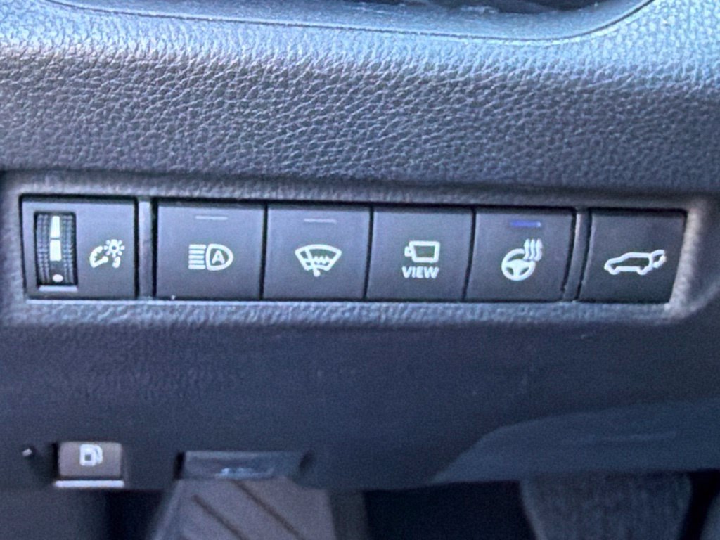 Used 2022 Toyota RAV4 XSE AWD/4WD image 28