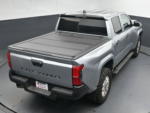 Used 2024 Toyota Tacoma SR image 33