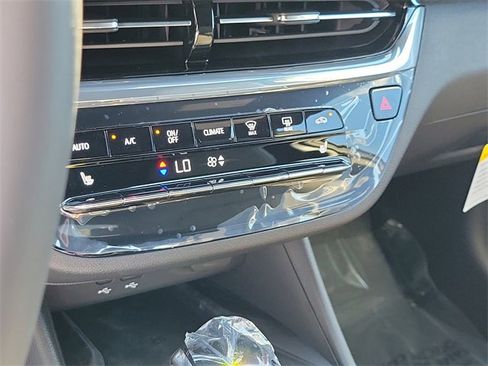 New 2026 Buick Envista Avenir image 23