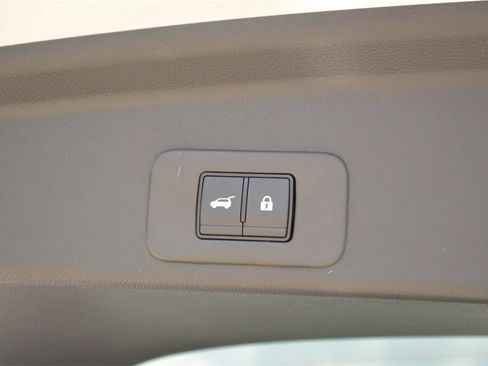 New 2025 Nissan Murano SL image 10