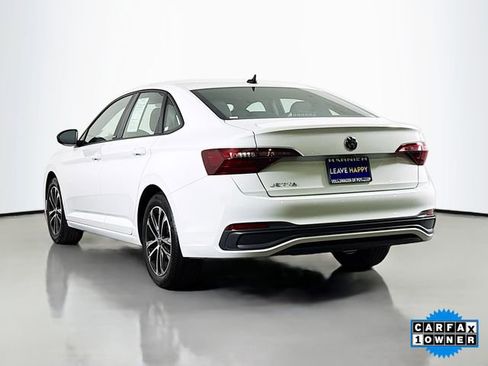 Certified 2024 Volkswagen Jetta Sport image 5