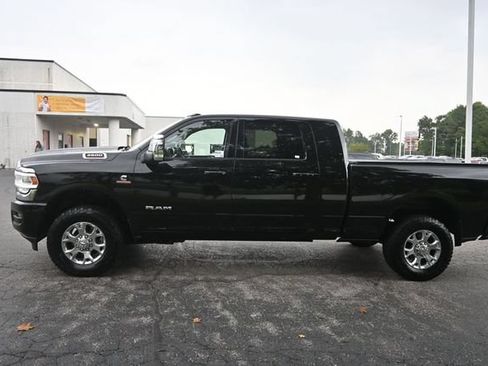 Used 2023 RAM 3500 Laramie AWD/4WD image 3