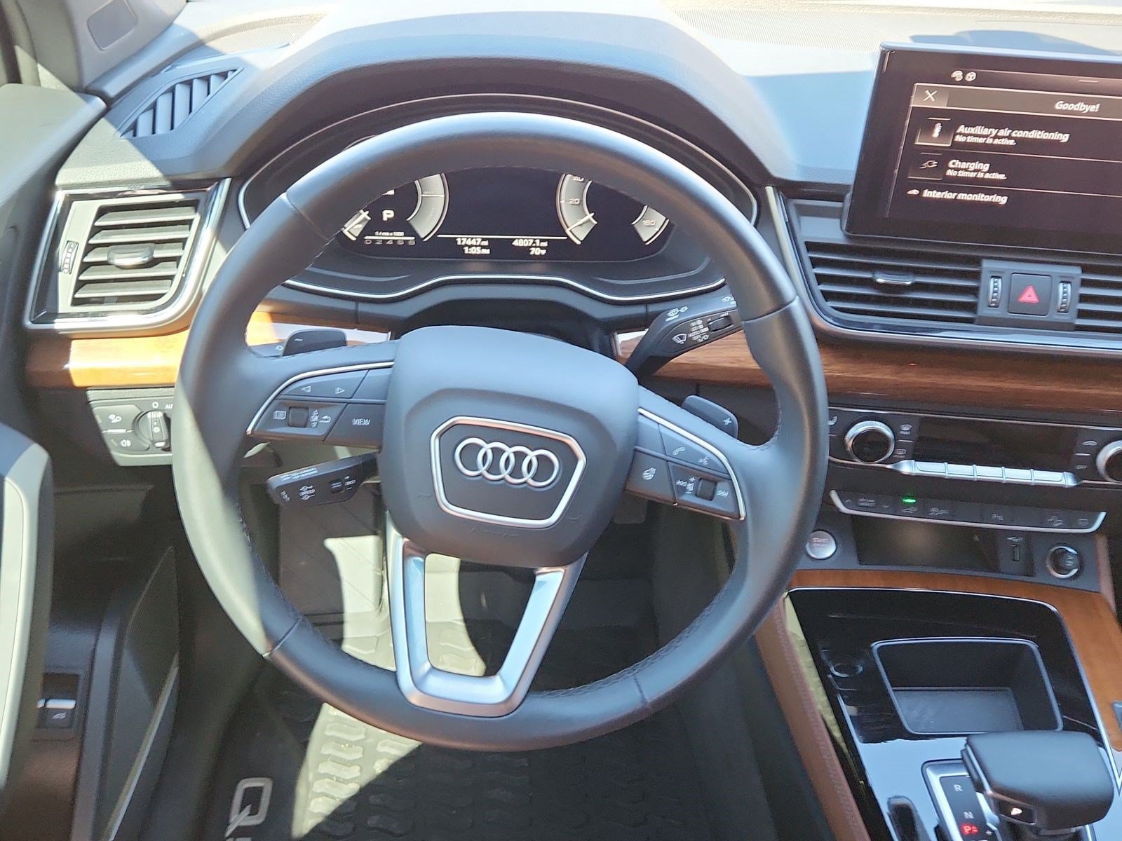 Used 2024 Audi Q5 e Premium Plus w/ Premium Plus Package AWD/4WD image 16