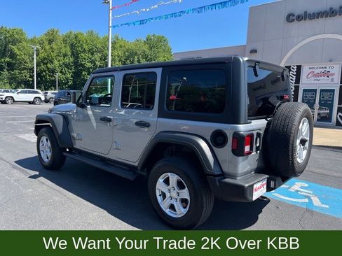 Used 2019 Jeep Wrangler Unlimited Sport S image 2
