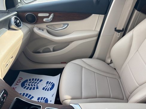 Used 2022 Mercedes-Benz GLC 300 4MATIC image 13