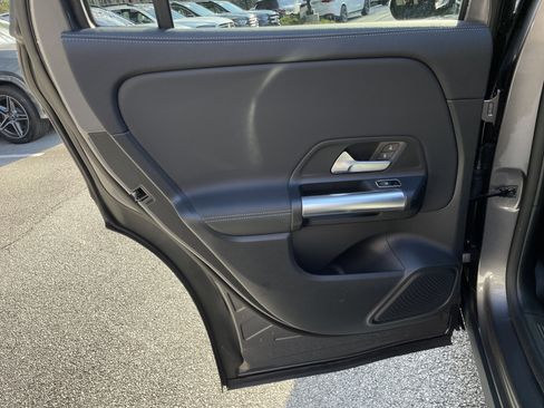 Certified 2025 Mercedes-Benz GLA 250 image 36