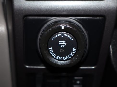 Used 2019 Ford F150 XLT w/ Equipment Group 302A Luxury AWD/4WD image 30