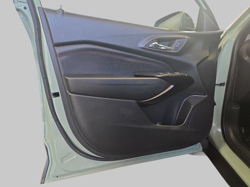 Used 2024 Chevrolet Trax RS w/ Driver Confidence Package FWD image 29