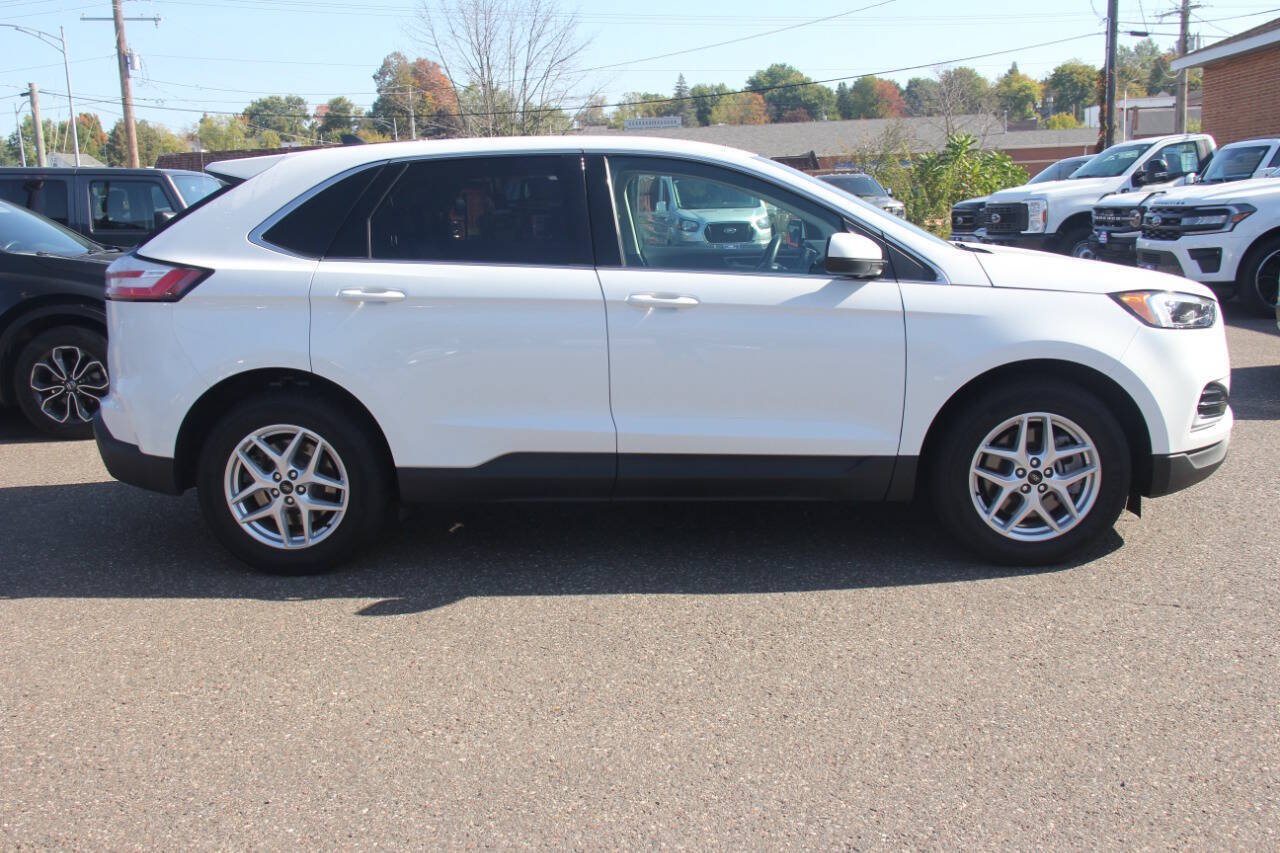Used 2024 Ford Edge SEL AWD/4WD image 6