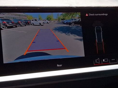 New 2025 Audi Q4 e-tron Premium Plus AWD/4WD image 18