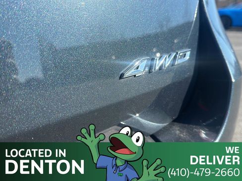 Used 2023 Ford Explorer XLT image 10