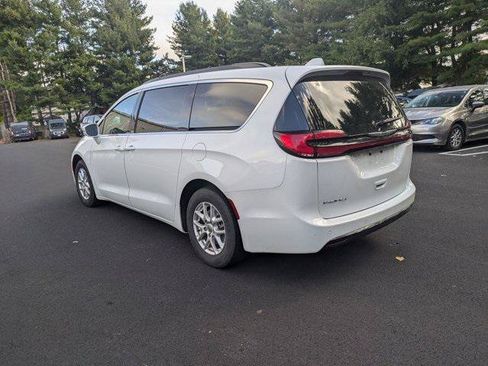 Certified 2022 Chrysler Pacifica Touring-L FWD image 6