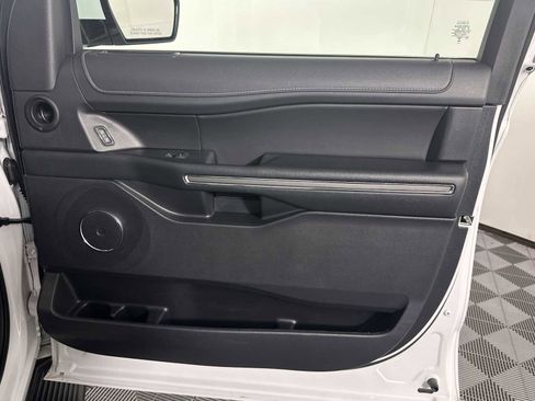 Used 2024 Ford Expedition Max XLT image 14