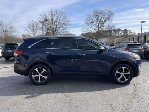 Used 2017 Kia Sorento EX image 6
