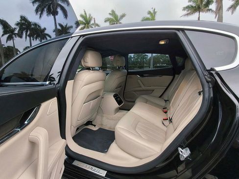 Used 2017 Maserati Quattroporte GTS GranLusso image 9