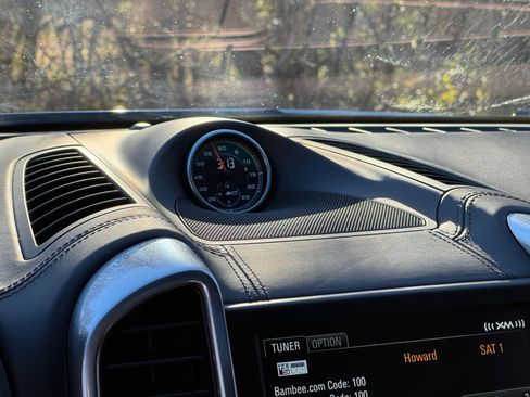 Used 2016 Porsche Cayenne GTS image 35