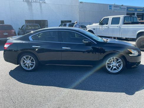 Used 2009 Nissan Maxima 3.5 SV w/ Cold Pkg FWD image 4