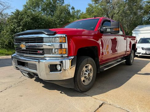 Used 2015 Chevrolet Silverado 2500 LT w/ LT Fleet Convenience Package AWD/4WD image 4